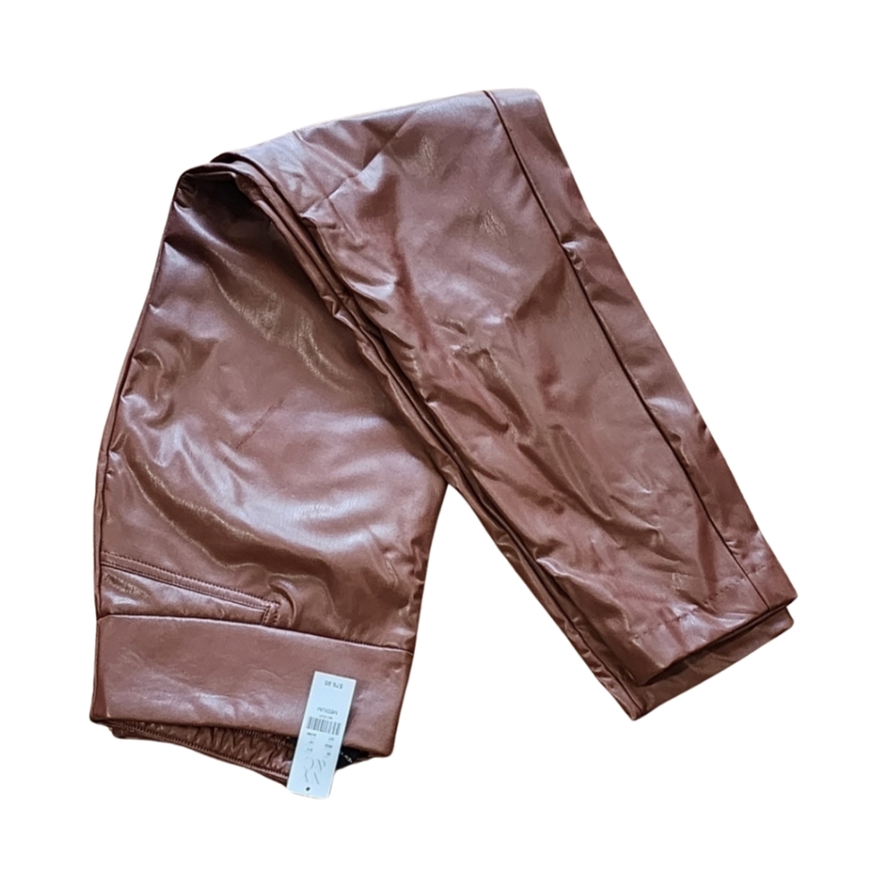 NWT New York And Company Vegan Leather Pull-On Legging Pant | Size M I